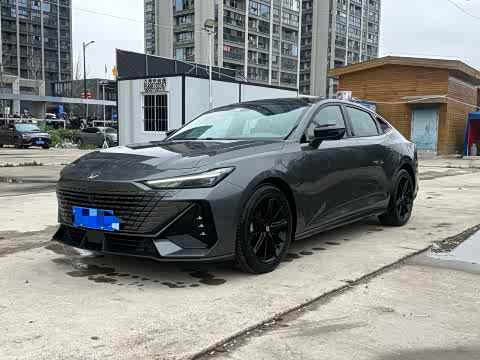 Changan UNI-V 2023 1.5 T Premium — фото 20
