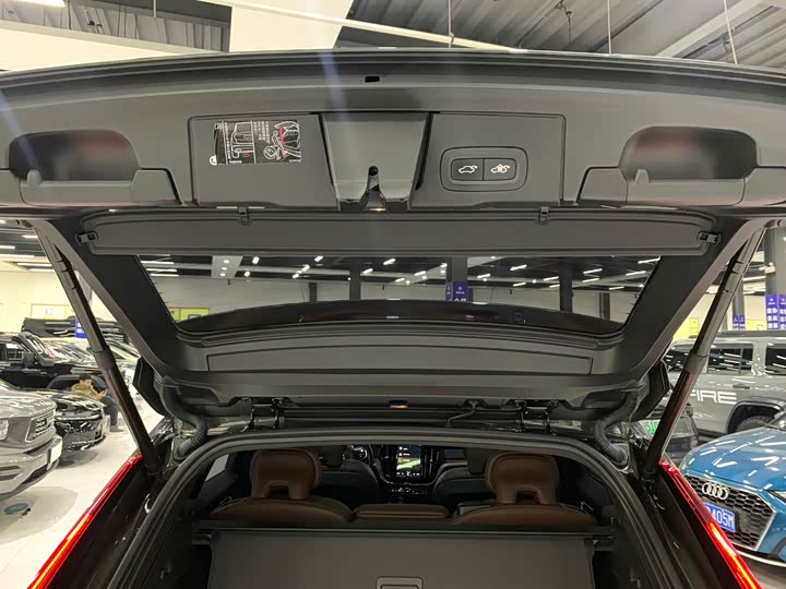 Volvo XC60 2021 T 5 4 WD — фото 11