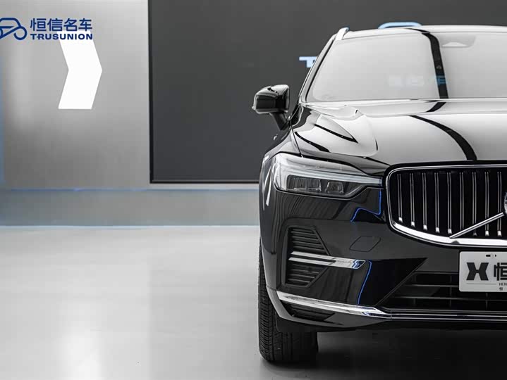 Volvo XC60 2022 B 5 4 WD — фото 8