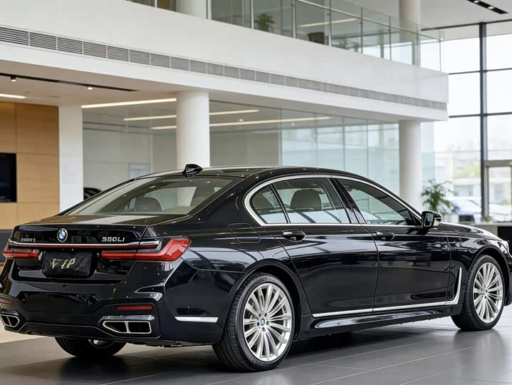 BMW 7-Series 2016 740 Li Leading — фото 6