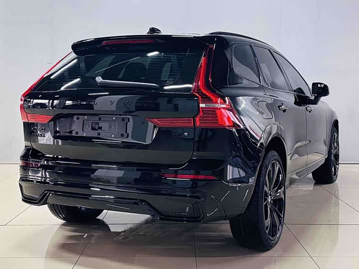 Volvo XC60 Hybrid 2025 Hybrid 4 WD — фото 6
