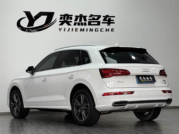 Audi Q5L 2018 40 TFSI VI — фото 10