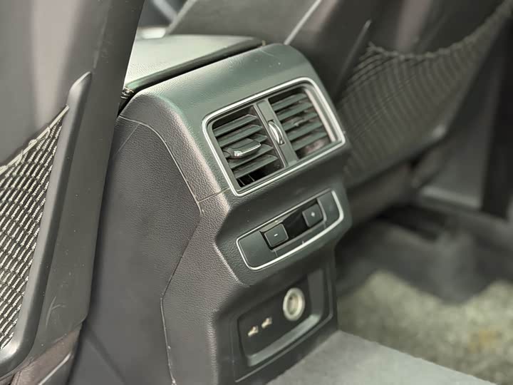 Audi Q5L 2018 40 TFSI VI — фото 14