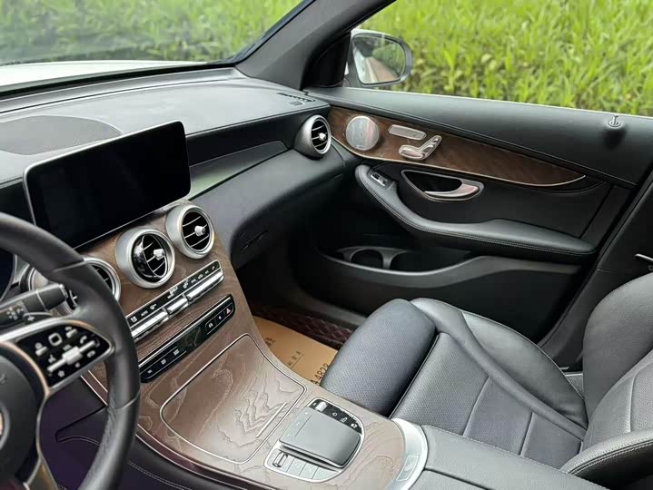 Mercedes-Benz GLC 2020 GLC 300 L 4 MATIC — фото 7