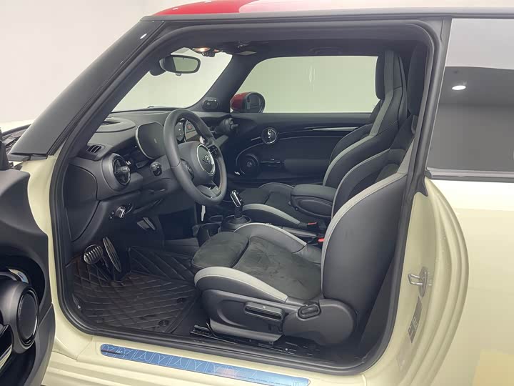MINI Hatch — фото 14