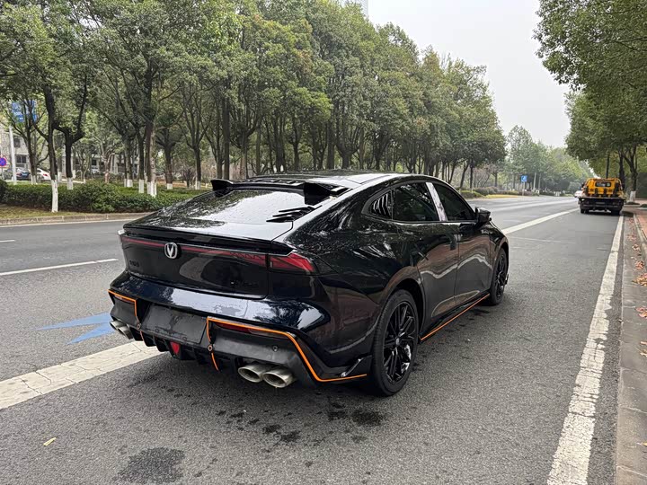 Changan UNI-V 2023 2.0 T — фото 11