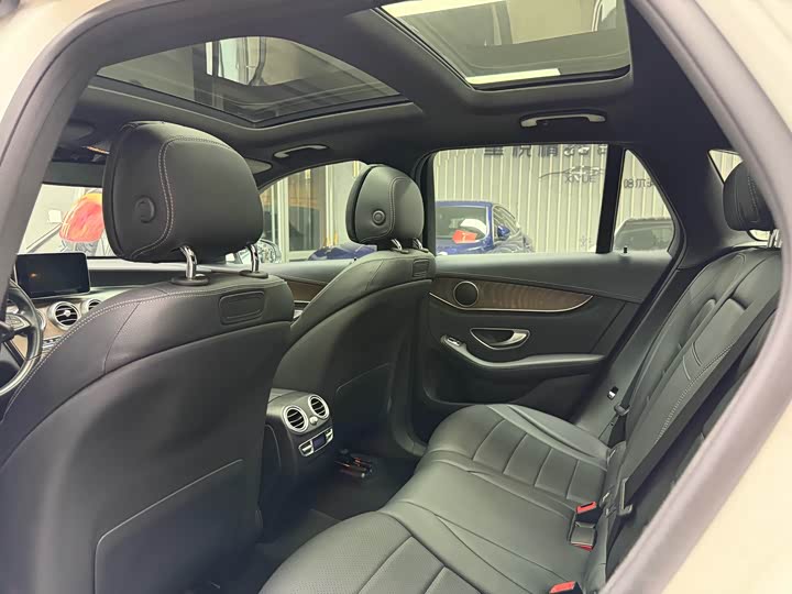 Mercedes-Benz GLC 2016 GLC 300 4 MATIC — фото 20