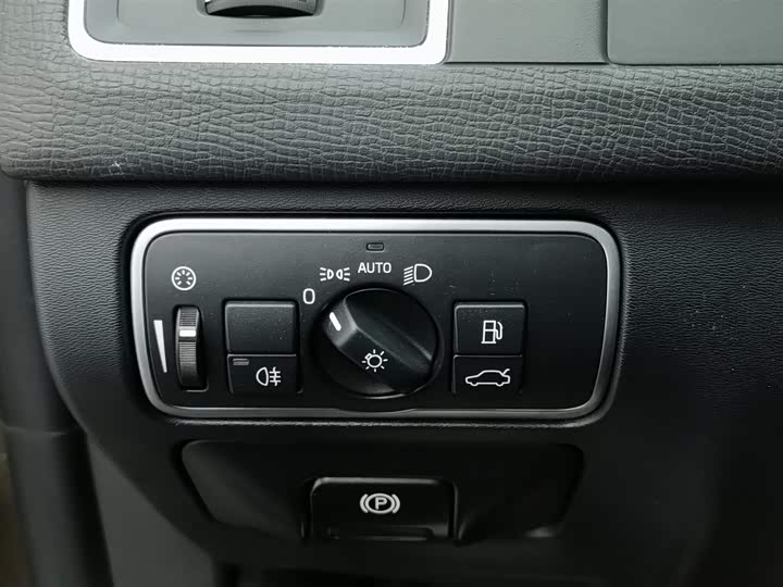 Volvo XC60 2017 T 5 — фото 21