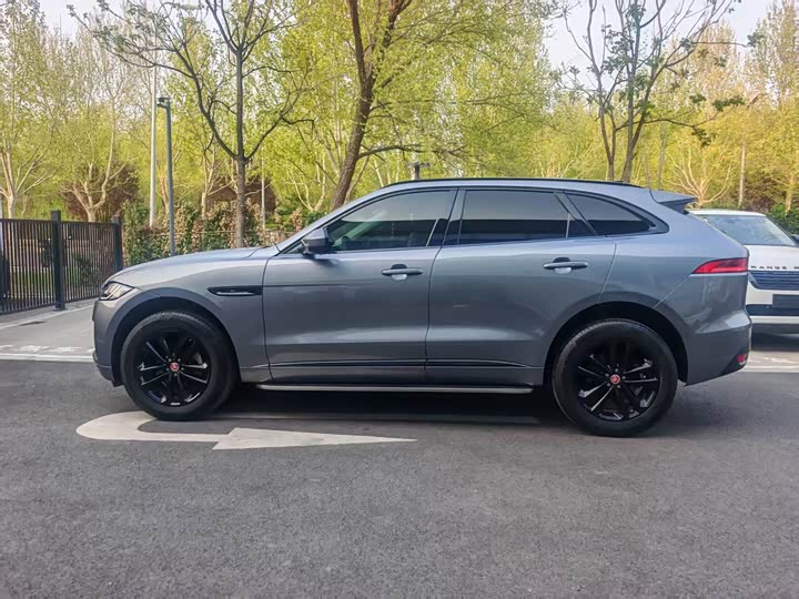 Jaguar F-PACE 2020 2.0 T — фото 2