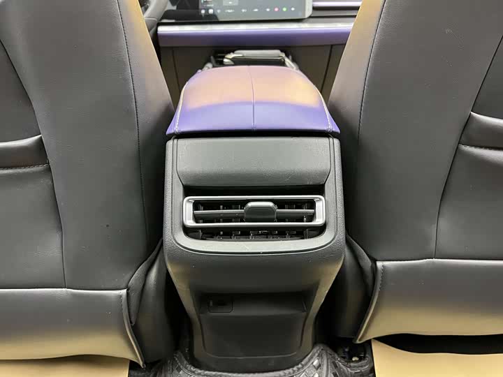Changan UNI-T 2023 1.5 T Premium — фото 22