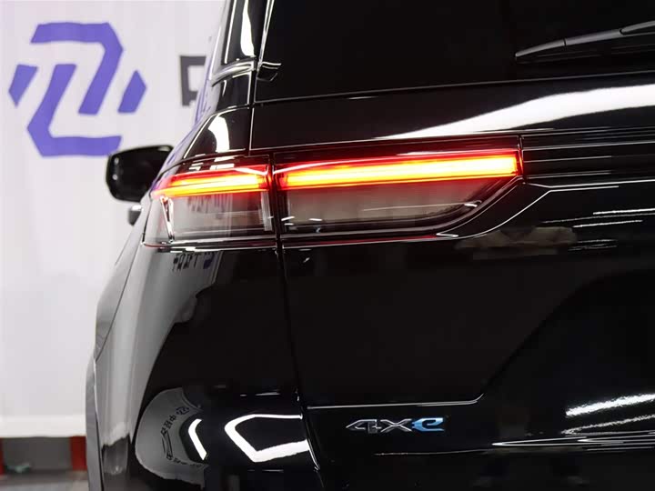 Jeep Grand Cherokee 4xe — фото 29