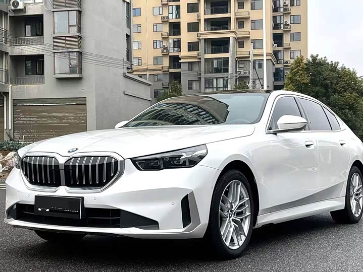 BMW 5-Series 2025 525 Li