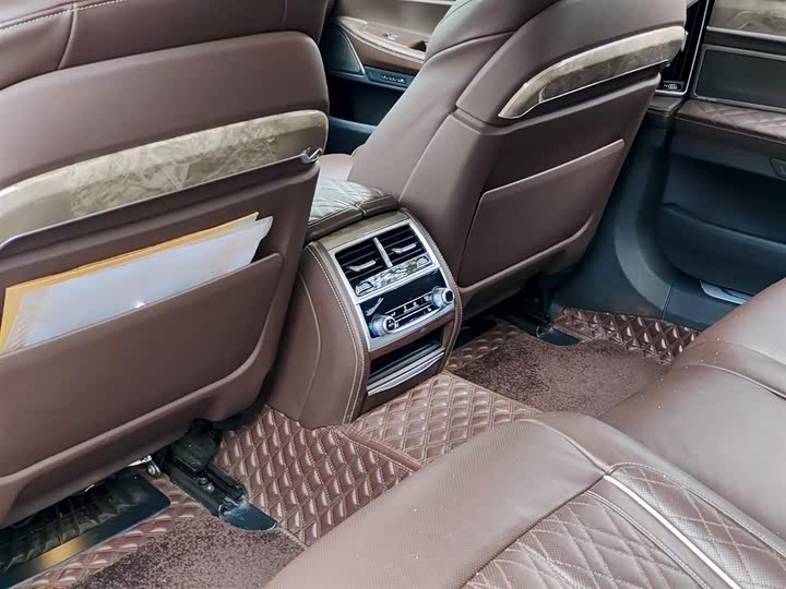 BMW 7-Series 2019 740 Li Leading — фото 9