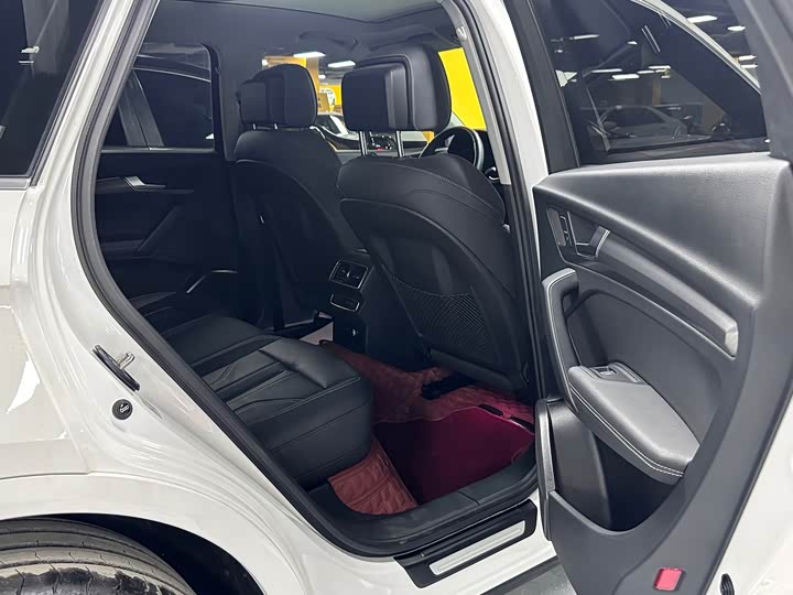 Audi Q5L рестайлинг 40T люкс-динамик — фото 9