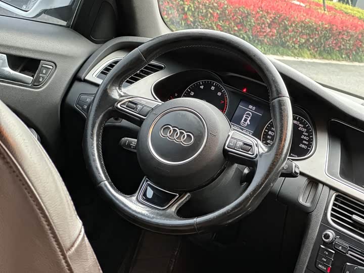 Audi A4L 2016 35 TFSI S line Comfort — фото 14