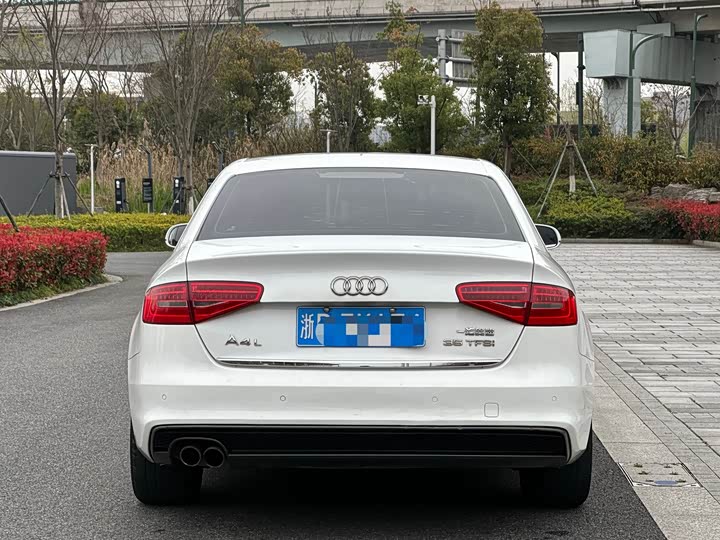 Audi A4L 2016 35 TFSI S line Comfort — фото 5