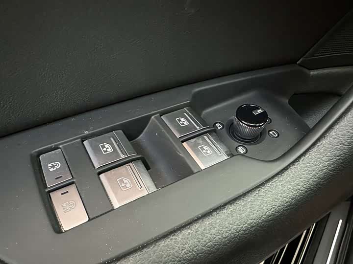 Audi A6L 2023 40 TFSI — фото 20