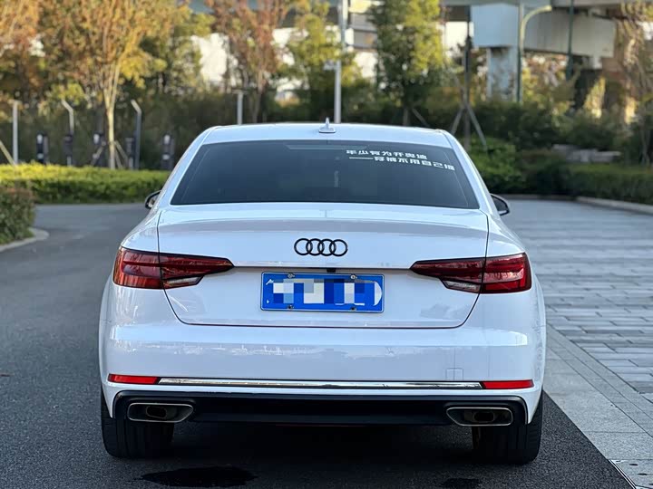 Audi A4L 2019 40 TFSI VI — фото 5