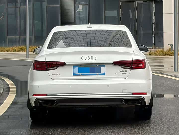 Audi A4L 2019 40 TFSI VI — фото 5