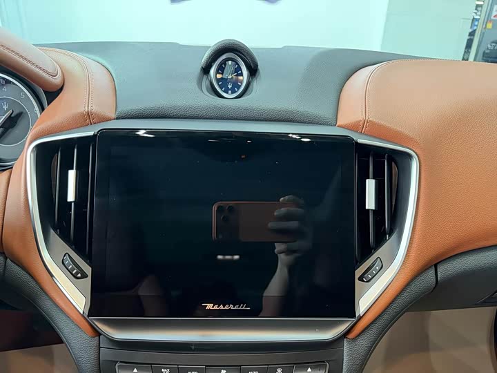 Maserati Ghibli 2021 3.0 T Gran Sport — фото 9