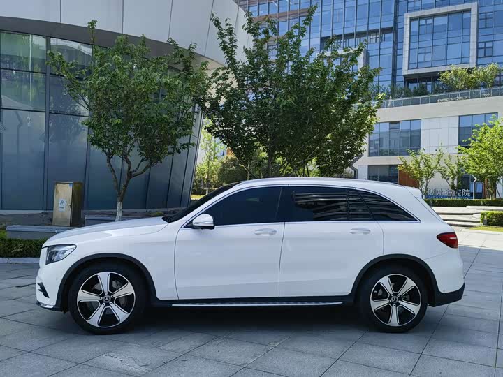 Mercedes-Benz GLC 2019 GLC 300 L 4 MATIC — фото 4
