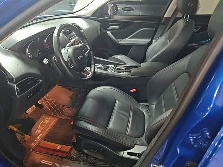 Jaguar F-PACE 2018 2.0 T 4 WD — фото 15