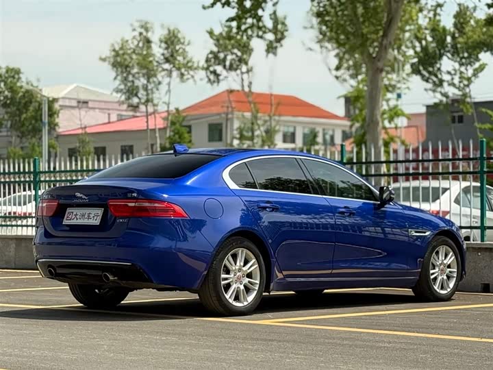 Jaguar XEL 2018 2.0 T 200 PS — фото 4