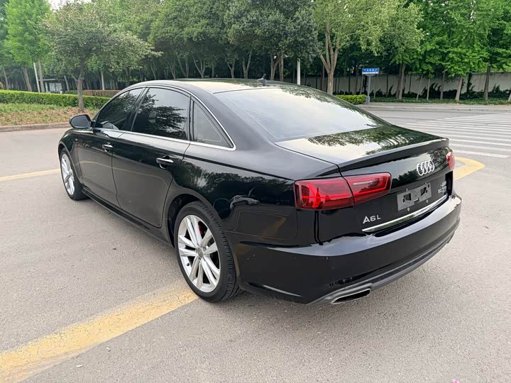 Audi A6L 30 45 TFSI quattro спорт — фото 8