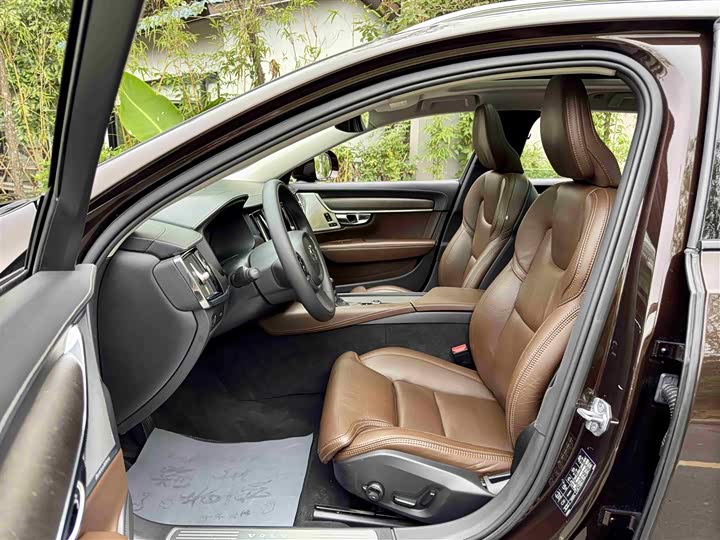 Volvo V90 2019 Cross Country T 5 AWD V — фото 7