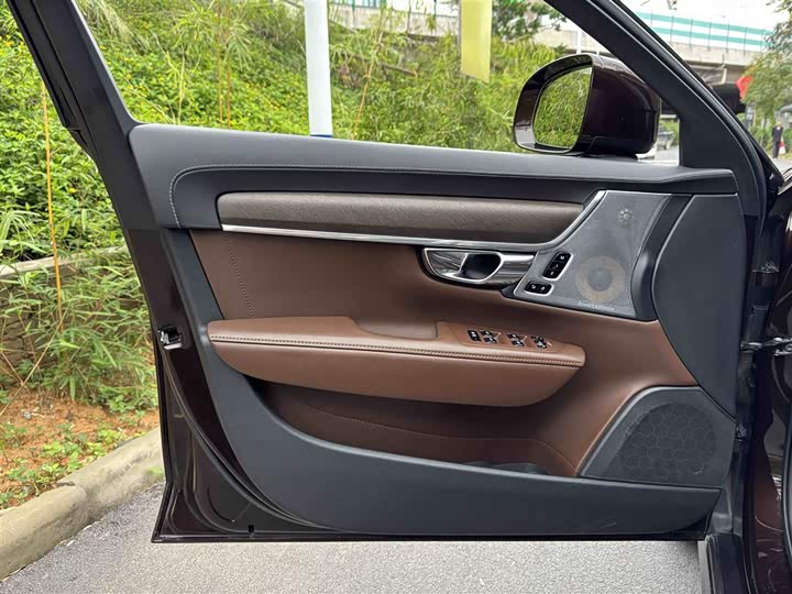 Volvo V90 2019 Cross Country T 5 AWD V — фото 12