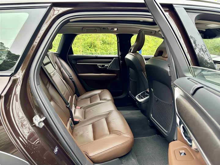 Volvo V90 2019 Cross Country T 5 AWD V — фото 5