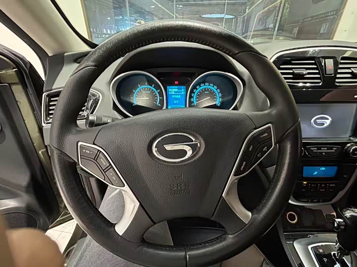 Trumpchi GS5 Super 2015 2.0 L AT 2 WD — фото 13