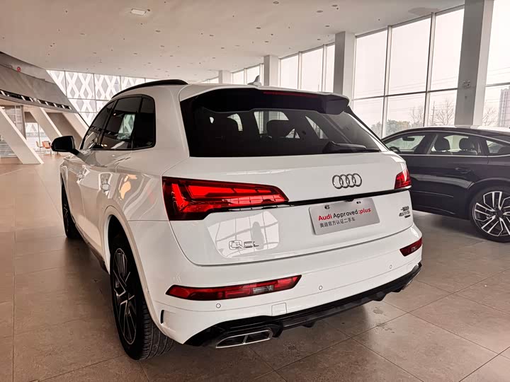 Audi Q5L 2023 45 T — фото 5