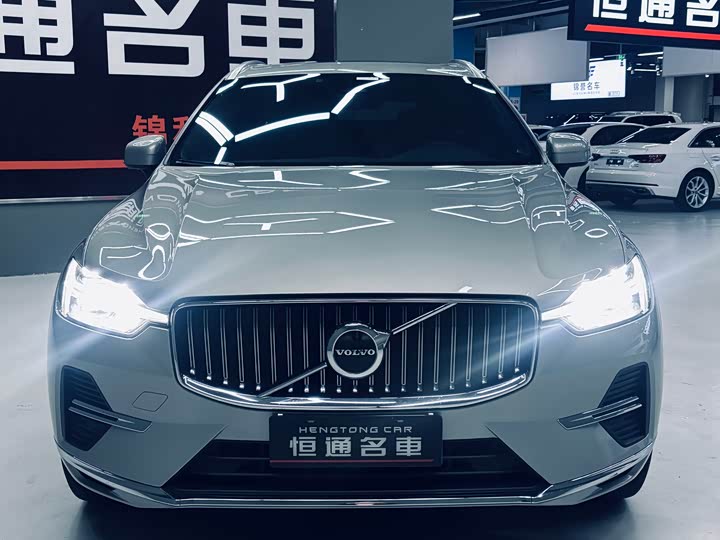 Volvo XC60 2022 B 5 4 WD — фото 7