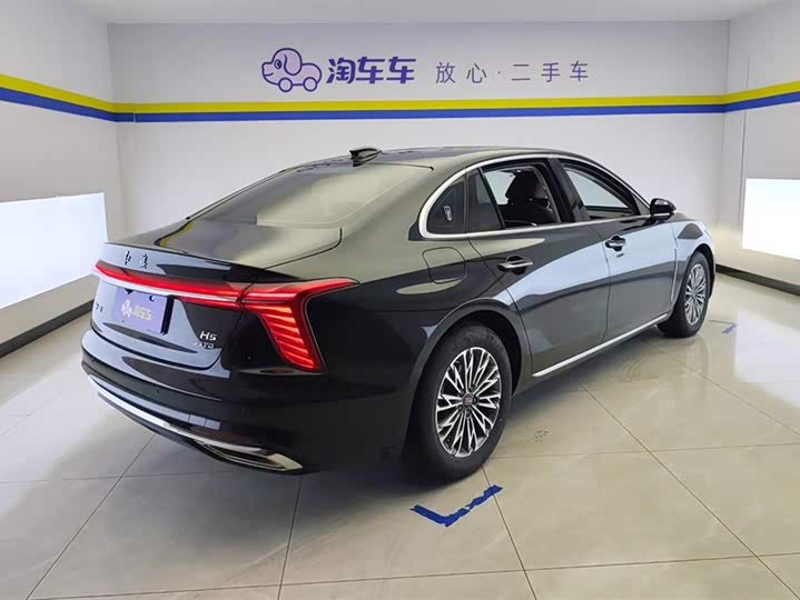 Hongqi H5 2024 1.5 T DCT — фото 3