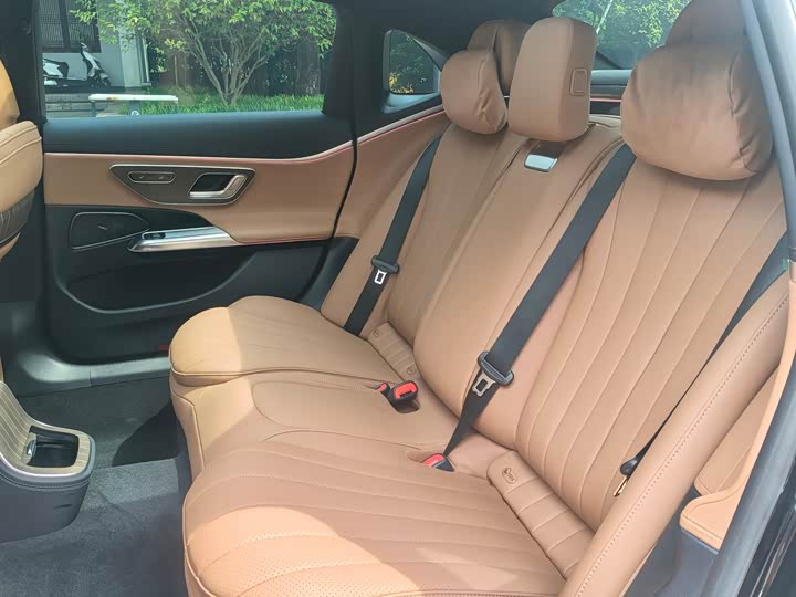 Mercedes-Benz E-Class 2025 E 300 L — фото 11