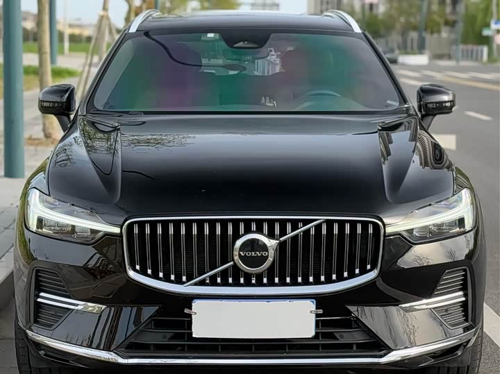 Volvo XC60 2022 B 5 4 WD — фото 3
