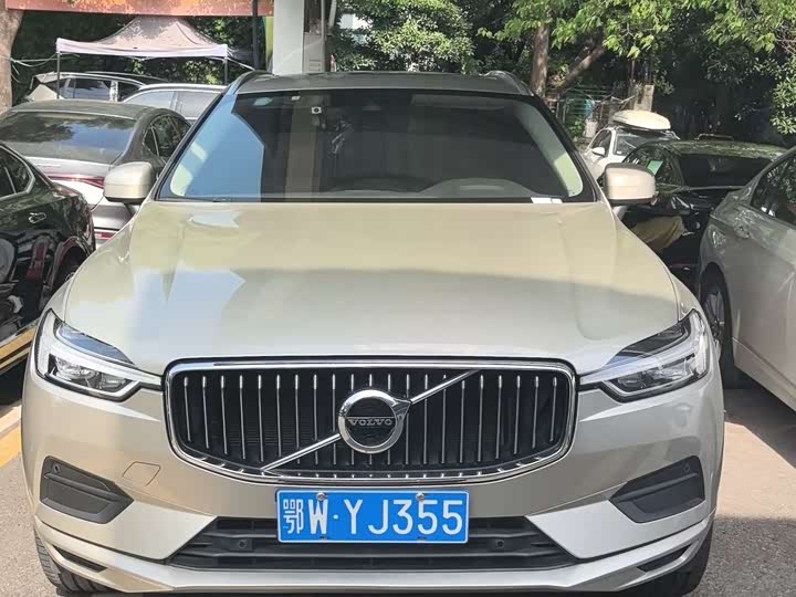 Volvo XC60 2018 T 5 4 WD — фото 1