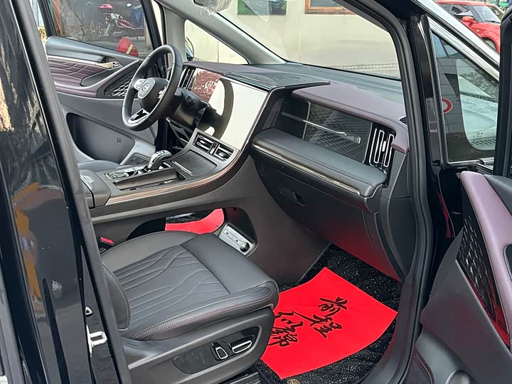 Trumpchi M8 2024 400 T — фото 10
