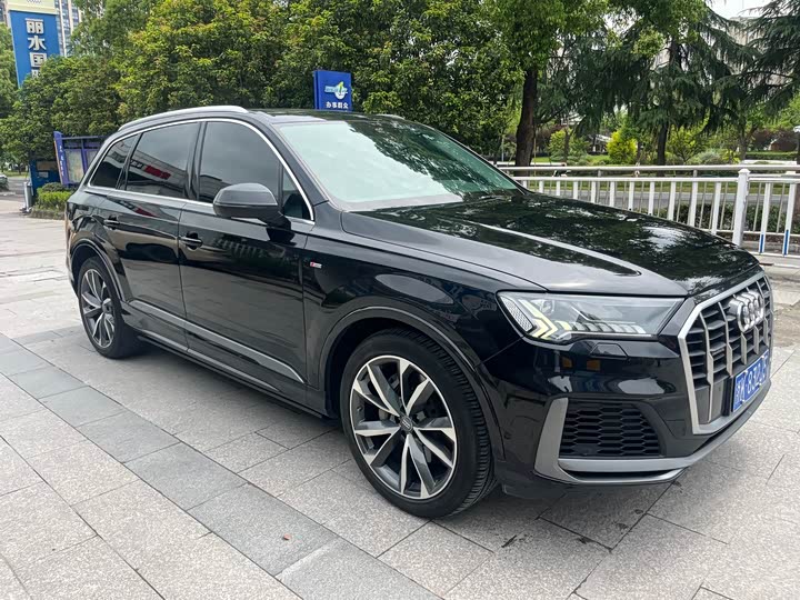 Audi Q7 2020 55 TFSI quattro S line Sport — фото 12