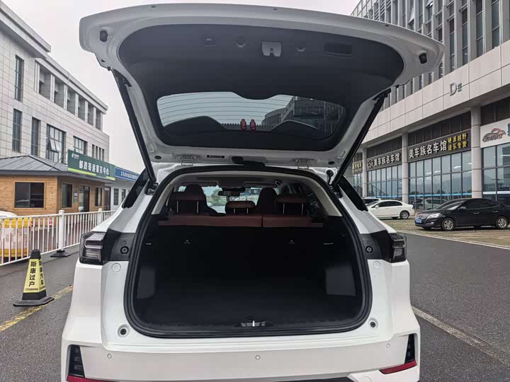 Changan CS55 PLUS 2024 1.5 T DCTPremium — фото 5