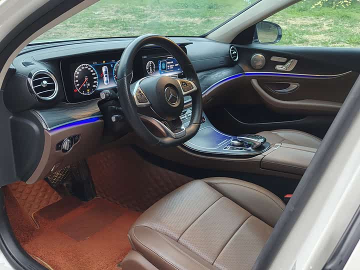 Mercedes-Benz E-Class 2018 E 300 L — фото 9