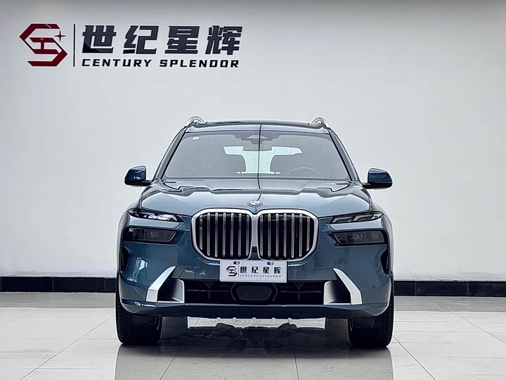 BMW X7 2023 x Drive 40i — фото 3