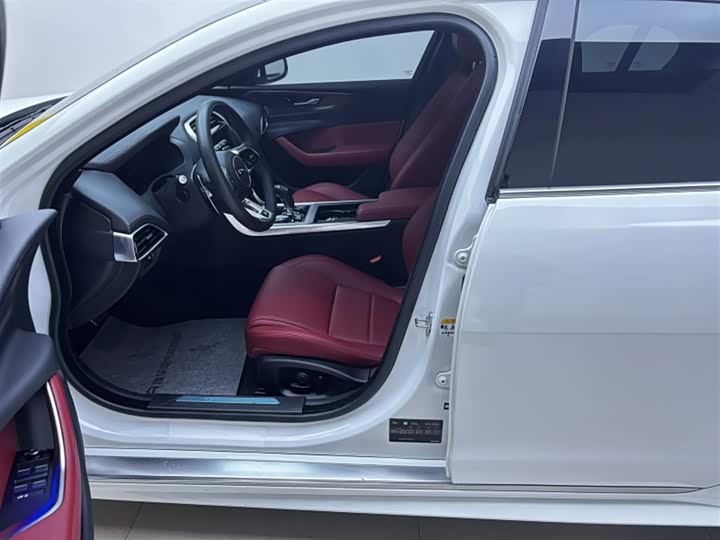 Jaguar XEL 2023 2.0 T 250 PS R-DYNAMIC S — фото 5