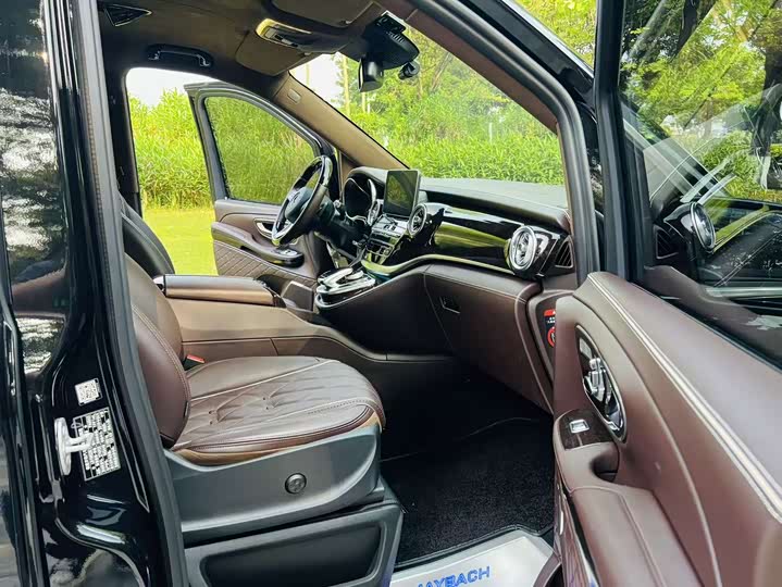 Mercedes-Benz V-Class 2018 V 260 L VI — фото 22