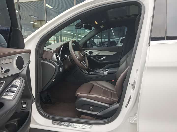 Mercedes-Benz GLC 2022 GLC 260 L 4 MATIC — фото 11