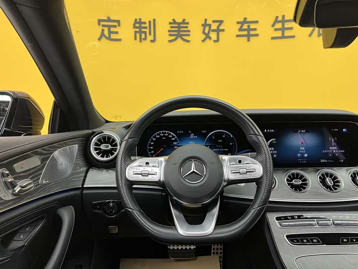 Mercedes-Benz CLS 2021 CLS 300 Luxury — фото 10
