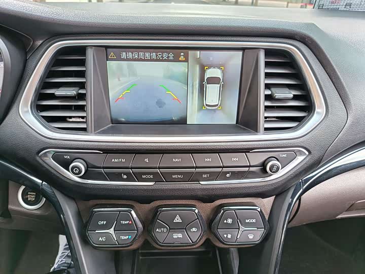 Trumpchi GS4 2017 235 T AT 2 WD — фото 15