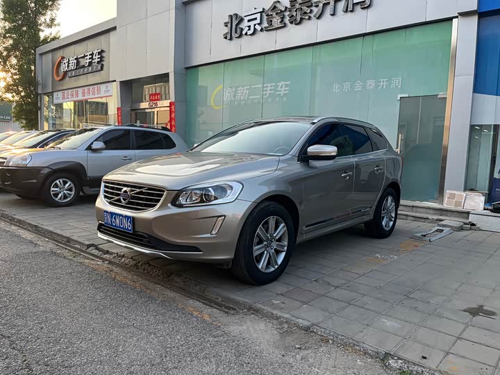 Volvo XC60 2016 T 5 — фото 1