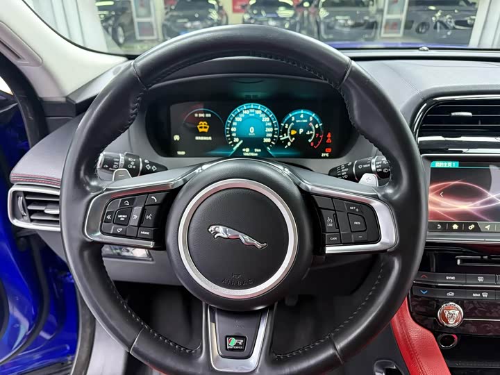 Jaguar F-PACE 2018 2.0 T 4 WDR-Sport — фото 4